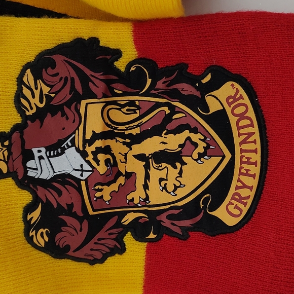 Gryffindor Harry Potter Knit Scarf - Picture 2 of 4